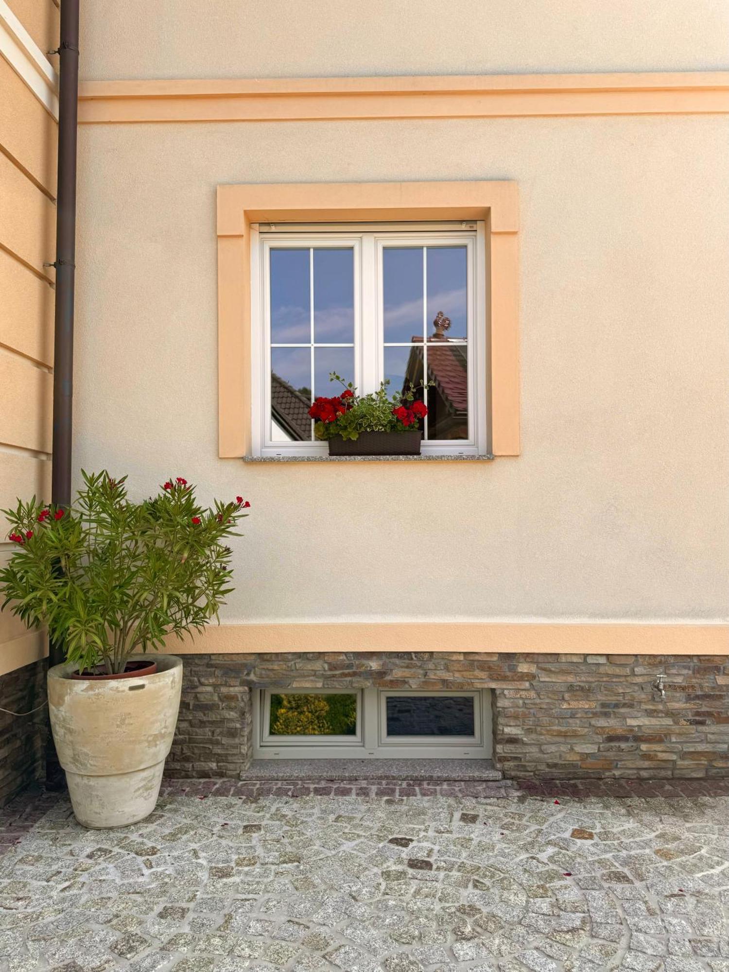 Apartamenty Agroturystyczne Papiernia Niedźwiedź Exterior foto